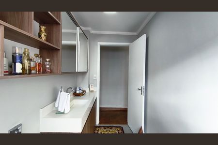 Apartamento à venda com 87m², 2 quartos e sem vaga Apartamento à venda com 87m², 2 quartos e sem vagaBanheiro social