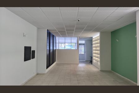 Apartamento à venda com 87m², 2 quartos e sem vaga Apartamento à venda com 87m², 2 quartos e sem vagaHall