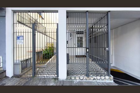 Fachada + Plaquinha de apartamento para alugar com 2 quartos, 87m² em Cambuci, São Paulo