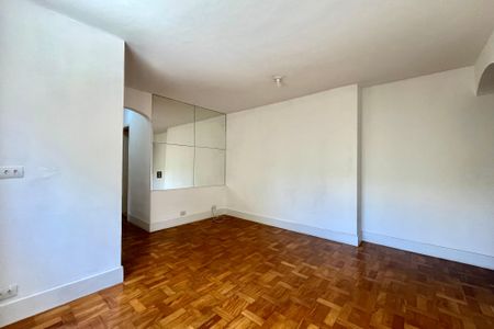 Sala de apartamento à venda com 2 quartos, 60m² em Vila Paulista, São Paulo