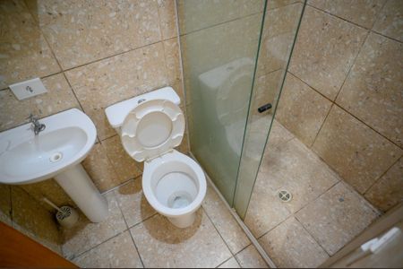 Banheiro de casa para alugar com 1 quarto, 40m² em Vila Caraguatá, São Paulo