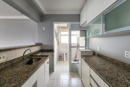 Apartamento à venda com 80m², 2 quartos e 2 vagasCozinha