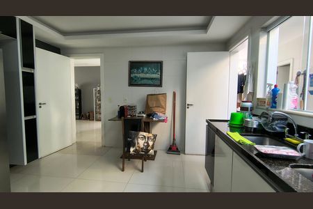 Casa de condomínio para alugar com 275m², 4 quartos e 4 vagas Casa de condomínio para alugar com 275m², 4 quartos e 4 vagasCozinha