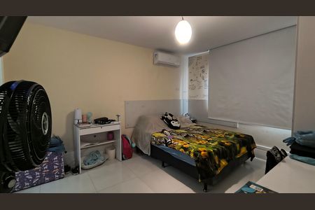 Casa de condomínio para alugar com 275m², 4 quartos e 4 vagas Casa de condomínio para alugar com 275m², 4 quartos e 4 vagasSuíte 3
