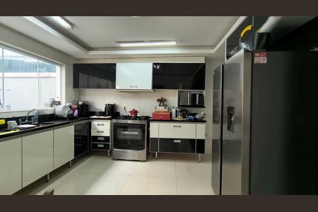 Casa de condomínio para alugar com 275m², 4 quartos e 4 vagas Casa de condomínio para alugar com 275m², 4 quartos e 4 vagasCozinha