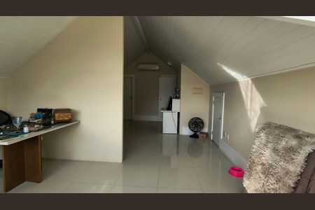 Casa de condomínio para alugar com 275m², 4 quartos e 4 vagas Casa de condomínio para alugar com 275m², 4 quartos e 4 vagasÁrea comum