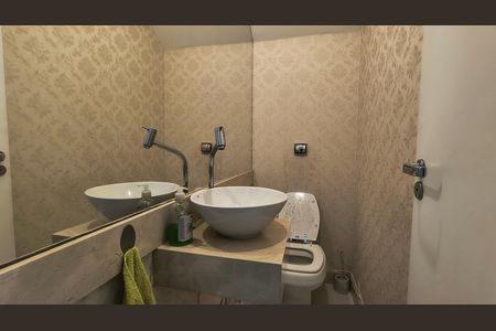 Casa de condomínio para alugar com 275m², 4 quartos e 4 vagas Casa de condomínio para alugar com 275m², 4 quartos e 4 vagasLavabo