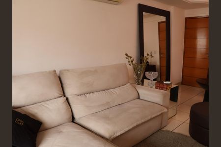Apartamento para alugar com 102m², 3 quartos e 2 vagasSala de TV