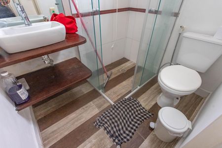 Casa à venda com 750m², 4 quartos e 4 vagas Casa à venda com 750m², 4 quartos e 4 vagasCasa 2 - banheiro