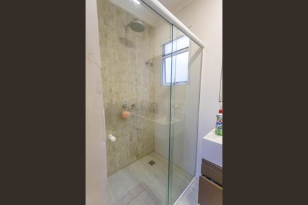 Casa à venda com 750m², 4 quartos e 4 vagas Casa à venda com 750m², 4 quartos e 4 vagasBanheiro da suíte 2