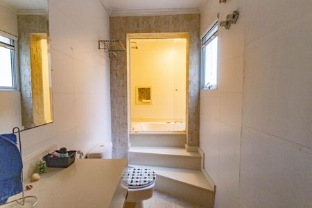 Casa à venda com 750m², 4 quartos e 4 vagasBanheiro da suíte 1