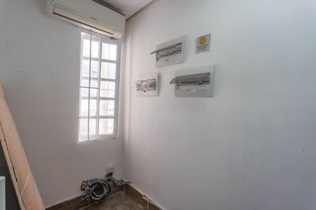 Casa à venda com 750m², 4 quartos e 4 vagas Casa à venda com 750m², 4 quartos e 4 vagasÁrea comum