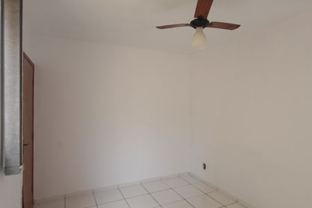Sala de apartamento para alugar com 2 quartos, 45m² em Piratininga (venda Nova), Belo Horizonte