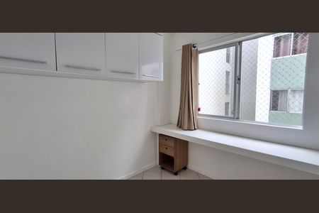 Quarto 2 de apartamento para alugar com 2 quartos, 52m² em Itacorubi, Florianópolis