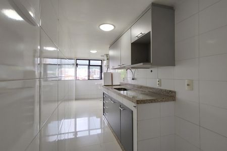 Apartamento à venda com 60m², 2 quartos e 1 vaga Apartamento à venda com 60m², 2 quartos e 1 vagaCozinha - Armários