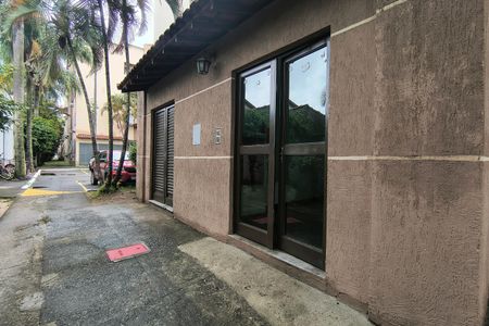 Apartamento à venda com 60m², 2 quartos e 1 vaga Apartamento à venda com 60m², 2 quartos e 1 vagaEntrada