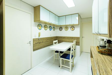 Apartamento à venda com 149m², 2 quartos e 3 vagasCozinha