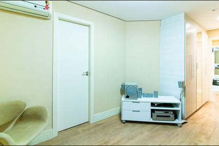 Apartamento à venda com 149m², 2 quartos e 3 vagasSuíte 1