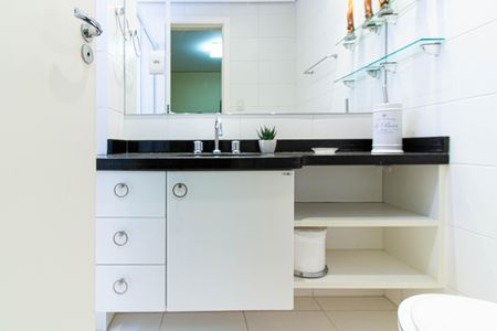 Apartamento à venda com 149m², 2 quartos e 3 vagasBanheiro da Suíte 1