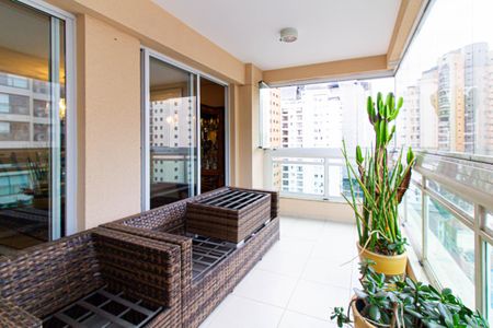 Apartamento à venda com 149m², 2 quartos e 3 vagasVaranda