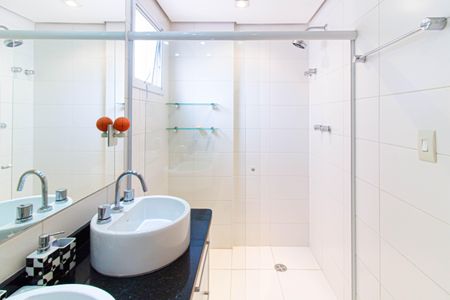 Apartamento à venda com 149m², 2 quartos e 3 vagasBanheiro da Suíte 2