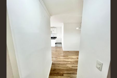 Apartamento à venda com 75m², 2 quartos e 2 vagas Apartamento à venda com 75m², 2 quartos e 2 vagasCorredor
