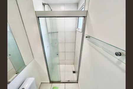 Apartamento à venda com 75m², 2 quartos e 2 vagas Apartamento à venda com 75m², 2 quartos e 2 vagasBanheiro da Suíte