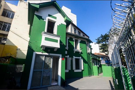 Casa para alugar com 275m², 3 quartos e 2 vagasFachada