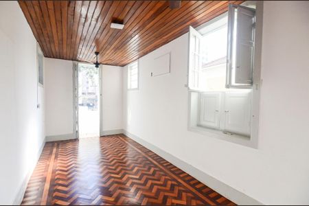 Casa para alugar com 275m², 3 quartos e 2 vagasQuarto 1