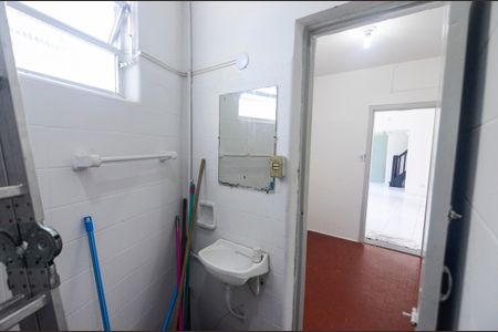 Casa para alugar com 275m², 3 quartos e 2 vagasBanheiro 2