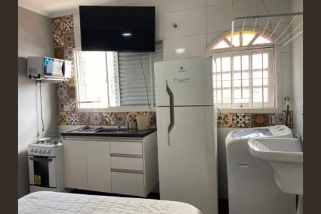 Studio de kitnet/studio para alugar com 1 quarto, 18m² em Jardim Bonfiglioli, São Paulo