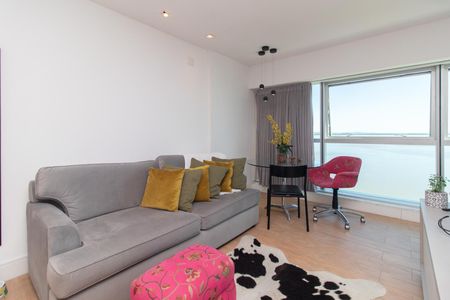 Sala de apartamento à venda com 1 quarto, 43m² em Cristal, Porto Alegre