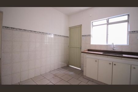 Casa para alugar com 1 quarto, 32m² em Vila Darli, São Paulo