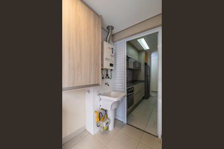 Apartamento para alugar com 65m², 2 quartos e 1 vagaÁrea de Serviço