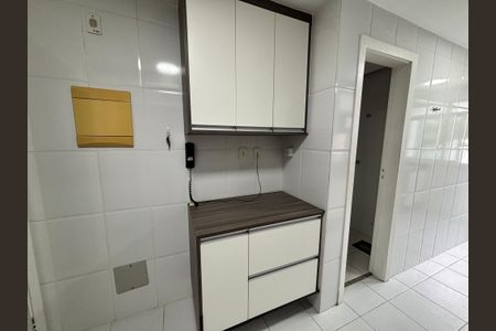 Apartamento à venda com 94m², 3 quartos e 2 vagasCozinha