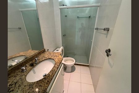 Apartamento à venda com 94m², 3 quartos e 2 vagasBanheiro do Quarto 2