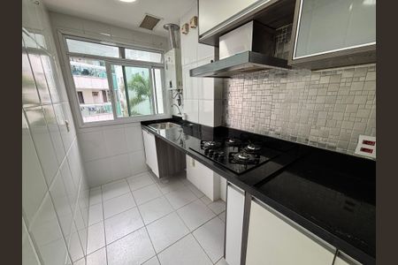 Apartamento à venda com 94m², 3 quartos e 2 vagasCozinha