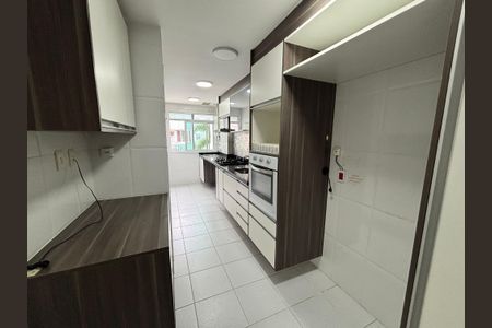 Apartamento à venda com 94m², 3 quartos e 2 vagasCozinha