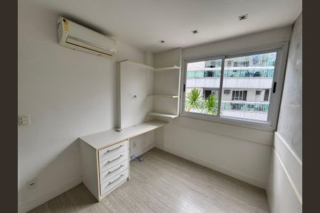 Apartamento à venda com 94m², 3 quartos e 2 vagasQuarto 1