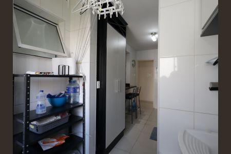 Apartamento à venda com 75m², 2 quartos e 2 vagasÁrea de Serviço