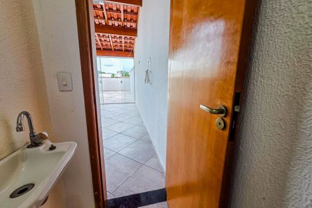 Apartamento para alugar com 100m², 2 quartos e 1 vaga Apartamento para alugar com 100m², 2 quartos e 1 vagaBanheiro de Serviço