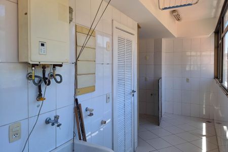Apartamento à venda com 110m², 3 quartos e 1 vagaÁrea de Serviço