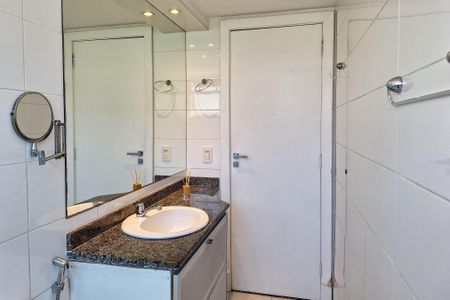 Apartamento à venda com 110m², 3 quartos e 1 vagaBanheiro da Suíte 1
