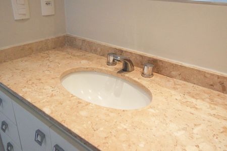 Apartamento à venda com 50m², 1 quarto e 1 vaga Apartamento à venda com 50m², 1 quarto e 1 vagaBanheiro da Suíte