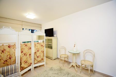Sala de casa para alugar com 1 quarto, 27m² em Cerqueira César, São Paulo