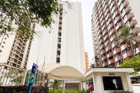 Studio para alugar com 27m², 1 quarto e sem vaga Studio para alugar com 27m², 1 quarto e sem vagaFachada