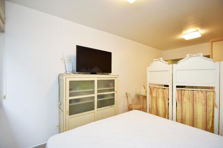 Quarto de casa para alugar com 1 quarto, 27m² em Cerqueira César, São Paulo
