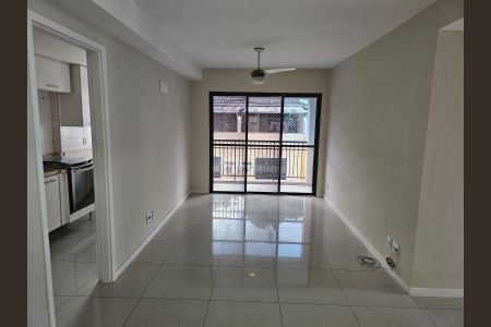 Apartamento à venda com 87m², 3 quartos e 1 vaga Apartamento à venda com 87m², 3 quartos e 1 vagaSala