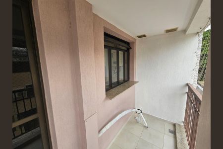 Apartamento à venda com 87m², 3 quartos e 1 vaga Apartamento à venda com 87m², 3 quartos e 1 vagaVaranda