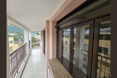 Apartamento à venda com 87m², 3 quartos e 1 vaga Apartamento à venda com 87m², 3 quartos e 1 vagaVaranda